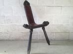 Vintage brutalist kruk/stoel, geboortestoel Vintage driepoot, Huis en Inrichting, Ophalen, Gebruikt, Hout