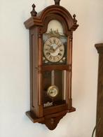 mooie wandklok / hangklok met prima uurwerk, Antiek en Kunst, Antiek | Emaille, Ophalen