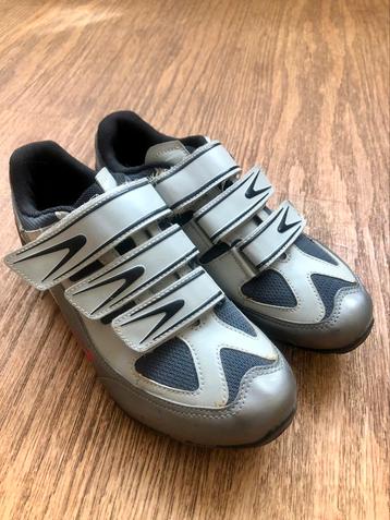 Nike fietsschoen mt39 incl kliksysteem beschikbaar voor biedingen