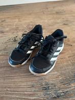 Adidas zaalschoenen / gymschoenen maat 34, Adidas, Gebruikt, Ophalen of Verzenden, Jongen of Meisje