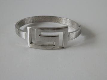 Versace slavenarmband. beschikbaar voor biedingen