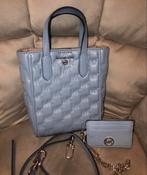 Michael kors - licht blauw, Sieraden, Tassen en Uiterlijk, Tassen | Damestassen, Ophalen of Verzenden, Zo goed als nieuw, Blauw