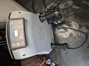 Avenli pomp voor jacuzzi zo goed als nieuw beschikbaar voor biedingen