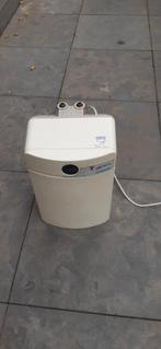 Close-up  boiler  met 3 polige steker, Gebruikt, Minder dan 3 jaar oud, Minder dan 20 liter, Boiler