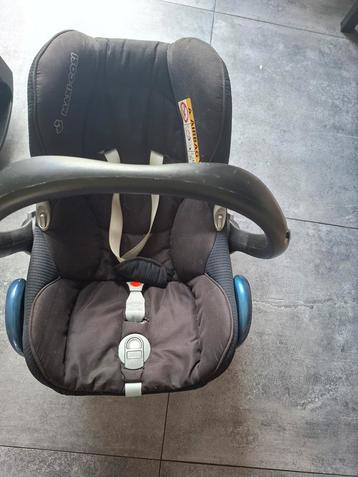 Nette Maxi cosi autostoel incl 2 x isofix beschikbaar voor biedingen