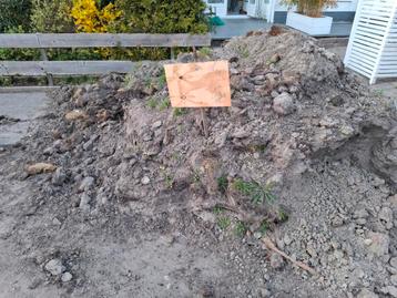 gratis schone aarde (totaal ong 6 m3 over) beschikbaar voor biedingen