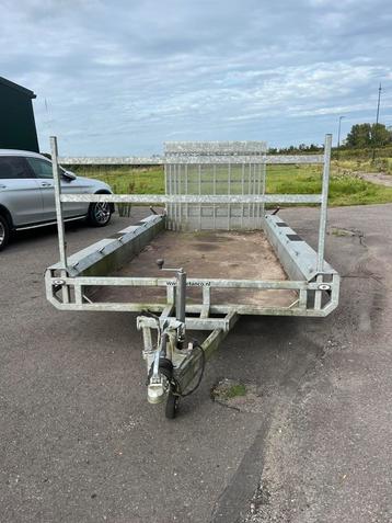 Aanhanger henra machinetransporter beschikbaar voor biedingen