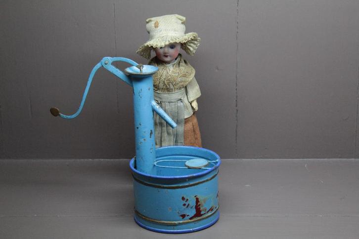 Antiek blikken waterpomp, Antiek en Kunst, Antiek | Speelgoed, Ophalen of Verzenden