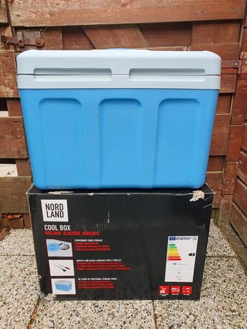 Koelbox op 12v en 230v beschikbaar voor biedingen