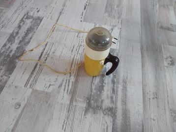 COLLECTORS ITEM: Ouderwetse koffiemaler beschikbaar voor biedingen