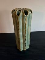 ( tulpen ) vaas, Huis en Inrichting, Woonaccessoires | Vazen, Ophalen of Verzenden, Zo goed als nieuw, Groen, Glas