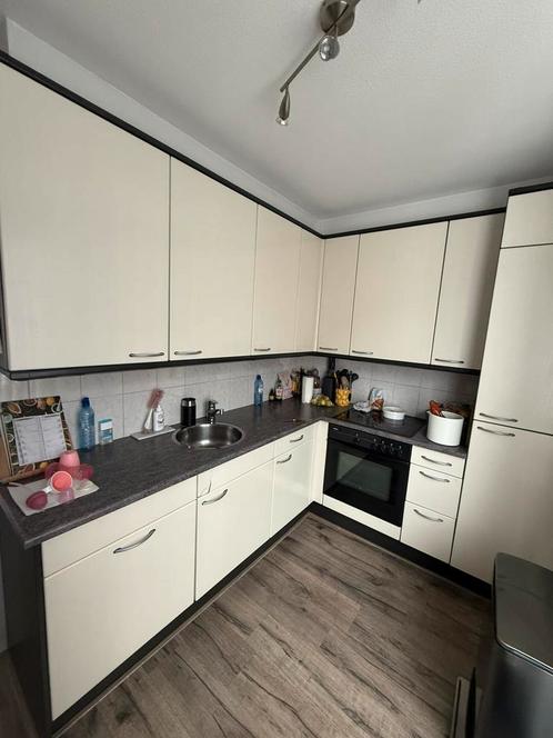 GRATIS af te halen: Complete keuken, Huis en Inrichting, Keuken | Complete keukens, Gebruikt, Hoekkeuken, Kunststof, Ophalen