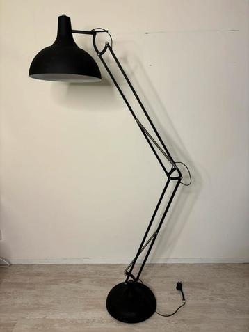 Metalen Vintage Lamp beschikbaar voor biedingen