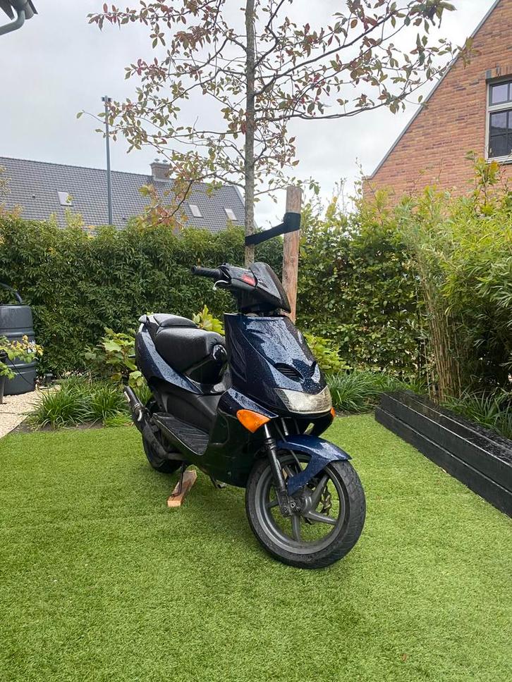 Aprilia sr 70cc (te ruil voor een andere 2-takt), Fietsen en Brommers, Scooters | Aprilia, SR 50, Tweetakt, Ophalen
