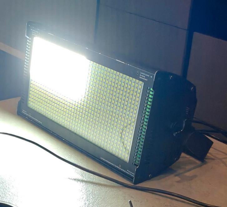 Nicols Strobo LED 1000W – krachtige LED stroboscoop, Muziek en Instrumenten, Licht en Laser, Zo goed als nieuw, Licht, Ophalen of Verzenden