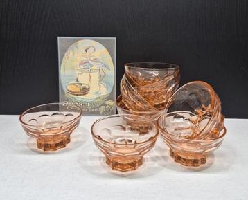 Roze glazen dessert schaaltje, 9 beschikbaar  beschikbaar voor biedingen