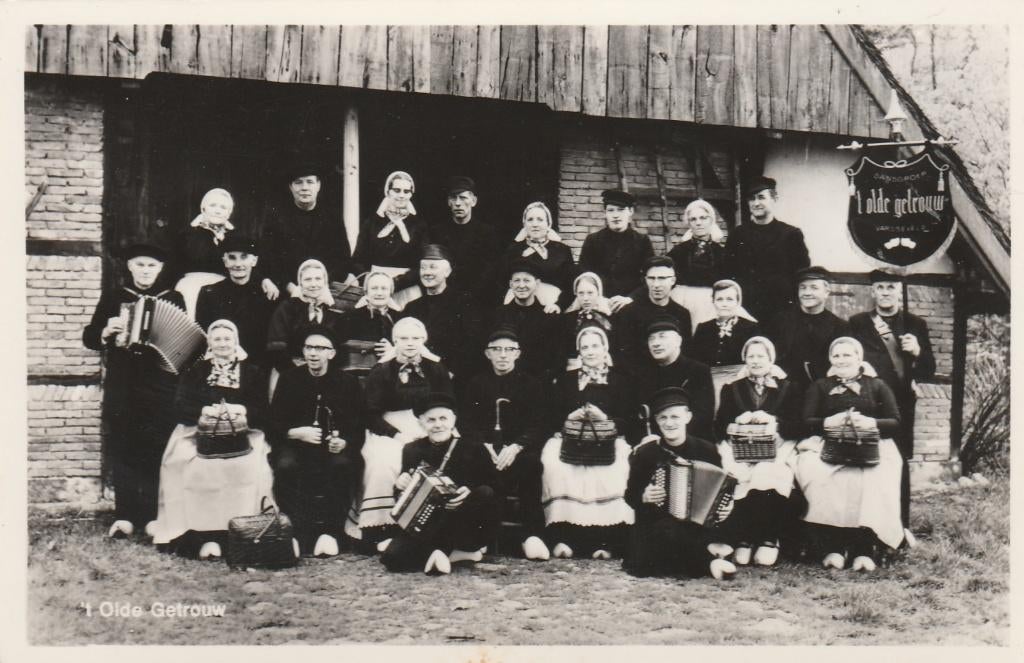VARSSEVELD 't Olde Getrouw in Klederdracht, Verzenden, 1960 tot 1980, Ongelopen, Gelderland