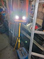 Bouwlamp - 1.30m hoog, Doe-het-zelf en Verbouw, Bouwverlichting, Gebruikt, Met statief, Ophalen of Verzenden, Lamp met armatuur