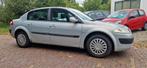 Renault Mégane 1.6 16V Sedan  Clima Cruise 190.000km!, Voorwielaandrijving, 15 km/l, 4 cilinders, Metallic lak