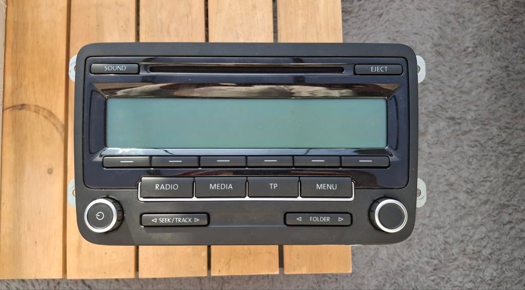 Autoradio Golf - Perfect voor uw auto!, Ophalen of Verzenden, Zo goed als nieuw