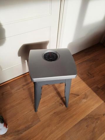Plantentafel nachtkastje bijzettafel kruk,lees beschrijving beschikbaar voor biedingen