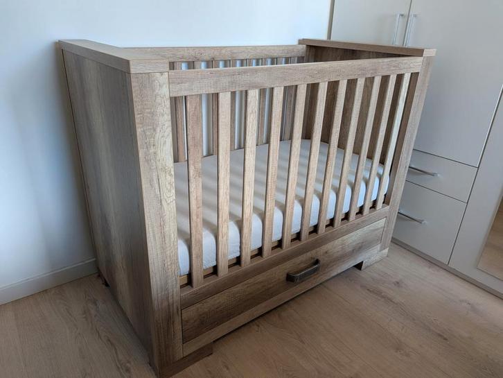 Kidsmill Brent Ledikant + Lade - In Hoogte Verstelbaar, Kinderen en Baby's, Babywiegjes en Ledikanten, Ophalen