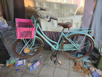 Dames/oma's fiets beschikbaar voor biedingen