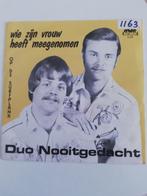 DUO NOOITGEDACHT   ---  WIE ZIJN VROUW HEEFT MEEGENOMEN  --, Ophalen of Verzenden, Zo goed als nieuw, Overige formaten, Levenslied of Smartlap