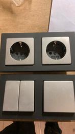 Diverse gira afdekramen rvs alu esprit glas etc, Gebruikt, Ophalen of Verzenden, Stopcontact