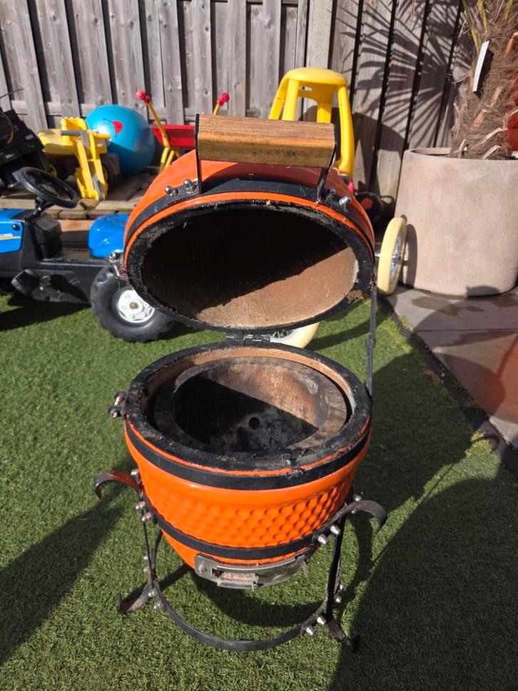 Kleine Kamado Barbecue, Tuin en Terras, Bestrijdingsmiddelen, Gebruikt, Overige soorten, Ophalen of Verzenden