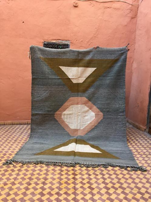 Kelim Boujaad Berber tapijt 293 x 207 cm, Huis en Inrichting, Stoffering | Tapijten en Kleden, Nieuw, 200 cm of meer, 200 cm of meer