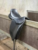 Anky dressuur zadel 17,5 inch, Dieren en Toebehoren, Ophalen of Verzenden, Gebruikt, Dressuur