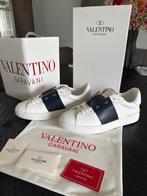 Valentino Garavani Rockstud Calfskin (nieuw, maat 43), Ophalen of Verzenden, Nieuw, Valentino, Sneakers of Gympen