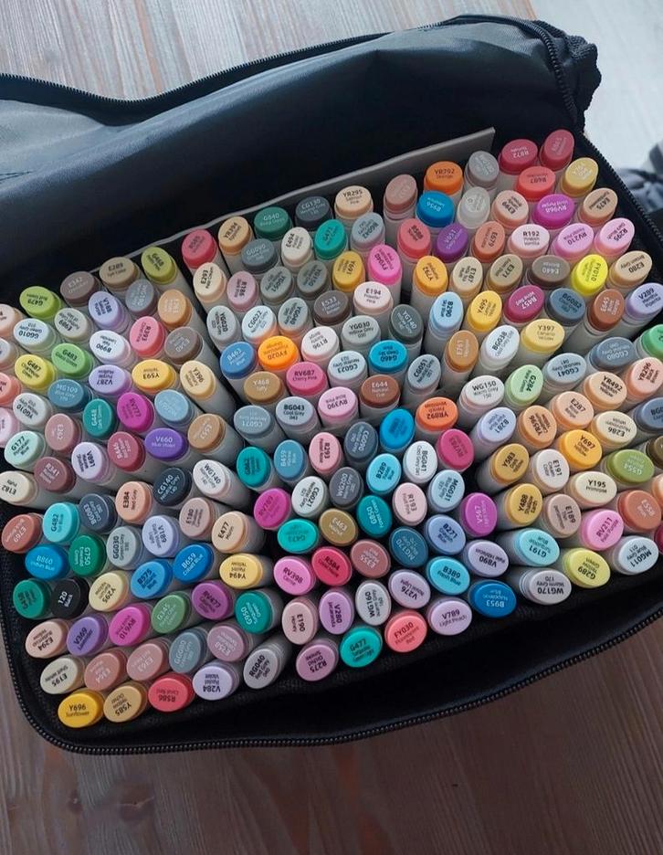 Ohuhu alcoholmarkers (set van 200), Hobby en Vrije tijd, Tekenen, Gebruikt, Potlood of Stift, Ophalen of Verzenden