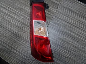 Achterlicht Dacia Dokker bj 2019 links. beschikbaar voor biedingen