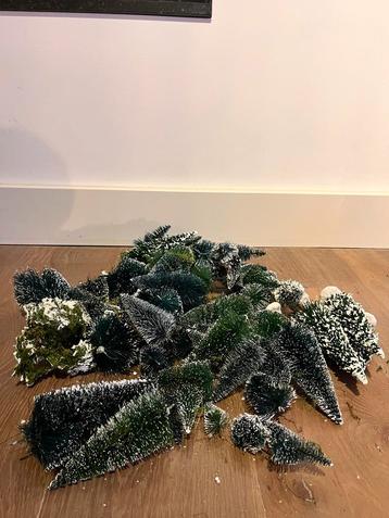 Kerstdorp bomen (stuk of 50) beschikbaar voor biedingen