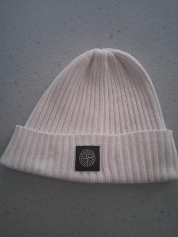 Stone island beanie beschikbaar voor biedingen