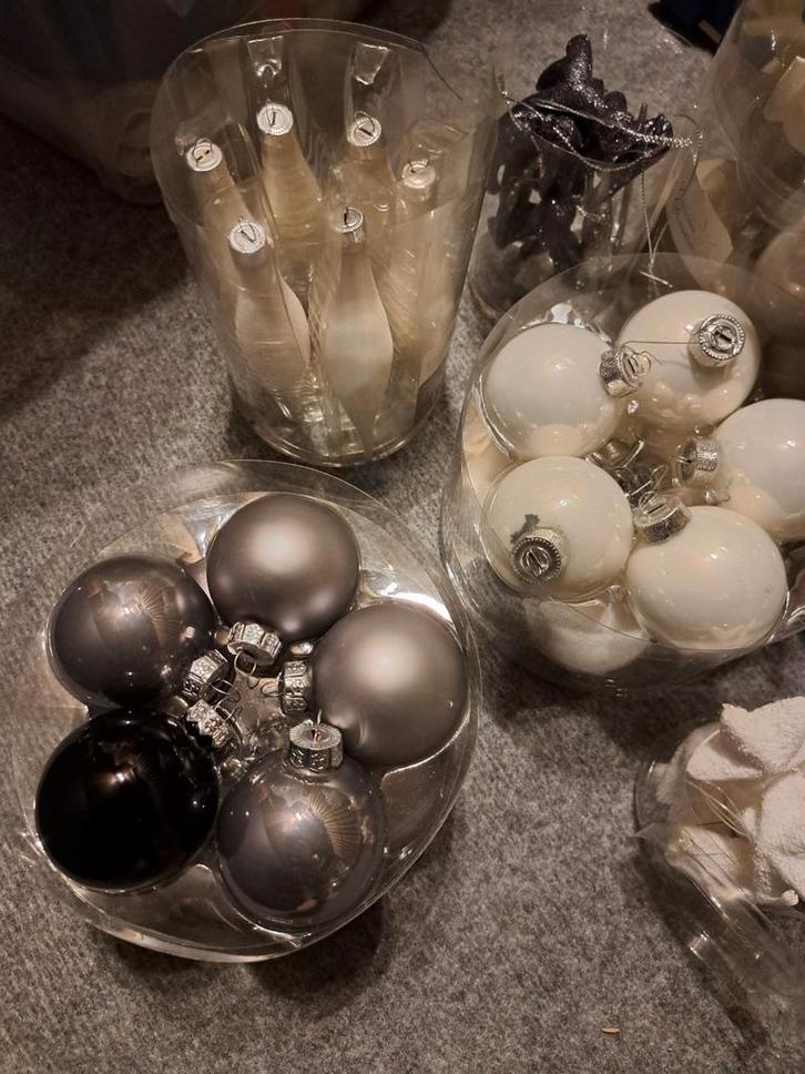 Kerstballen zwart, wit, zilver - diverse figuren, Sieraden, Tassen en Uiterlijk, Bedels, Gebruikt, Overige merken, Overige materialen