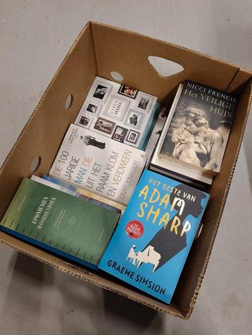 Diverse boeken in goede en zgan staat beschikbaar voor biedingen