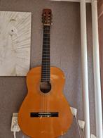 Gitaar aandacht nodig 10 euro, Ophalen, Gebruikt, Klassieke of Spaanse gitaar