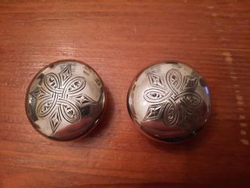 2 antiek zilveren of verzilverde doppen. beschikbaar voor biedingen