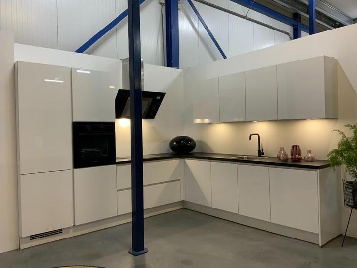 Complete Keuken compleet NIEUW met apparatuur-Keuken Hadisha, Huis en Inrichting, Keuken | Complete keukens, Nieuw, Hoekkeuken