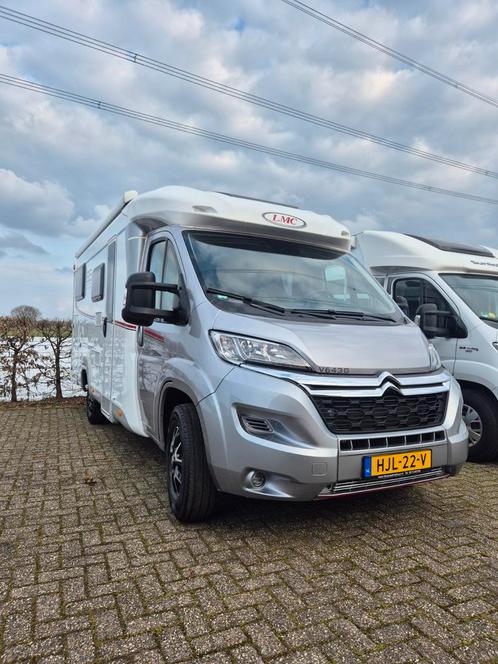 LMC breezer V 643 G 65  EDITION 165 pk, BJ 2020, Km 9904,, Caravans en Kamperen, Campers, Bedrijf, Half-integraal, tot en met 3