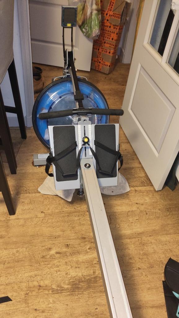 Roeimachine (water) (scherm niet werkend), Sport en Fitness, Fitnessapparatuur, Gebruikt, Roeitrainer, Armen, Benen, Borst, Buik