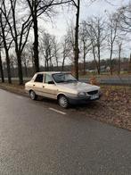 Dacia 1310 Luxe, Auto's, Oldtimers, Stof, Beige, Overige kleuren, Handgeschakeld