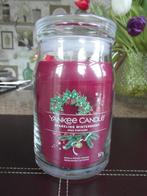 YANKEE CANDLE Geurkaars  "SPARKLING WINTERBERRY"  Large Jar., Huis en Inrichting, Woonaccessoires | Kandelaars en Kaarsen, Overige materialen