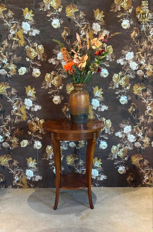 Brocante bijzettafeltje - tafeltje - rond - hout, Huis en Inrichting, Tafels | Bijzettafels, Zo goed als nieuw, Rond, Hout, Ophalen