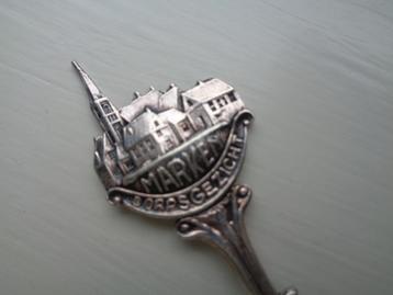 lepeltje MARKEN dorpsgezicht beschikbaar voor biedingen