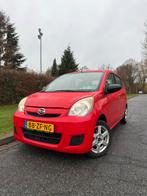 Daihatsu Cuore 1.0 5D premium 2008 Rood nieuwe apk en beurt, Auto's, Daihatsu, Voorwielaandrijving, 600 kg, 4 stoelen, 17 €/maand