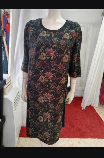 Nieuw! M&S mooi printjurk,42/44 bewerkt met bies beschikbaar voor biedingen
